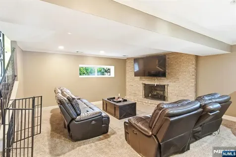 15 Orchid Court Deptford NJ 08096