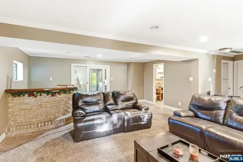 15 Orchid Court Deptford NJ 08096