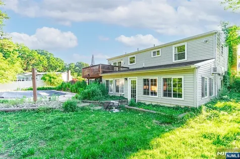 15 Orchid Court Deptford NJ 08096