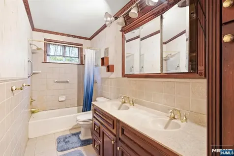15 Orchid Court Deptford NJ 08096