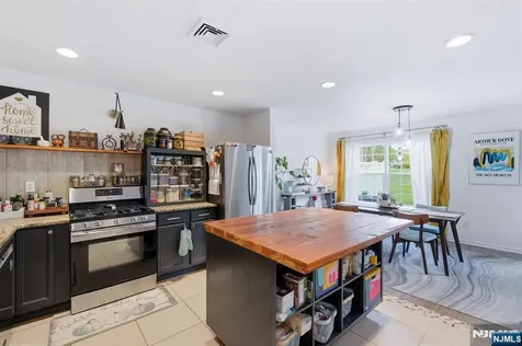 4 Mulberry Lane Hamburg NJ 07419