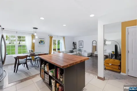 4 Mulberry Lane Hamburg NJ 07419