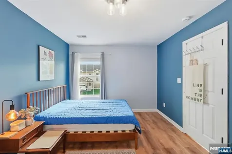 4 Mulberry Lane Hamburg NJ 07419
