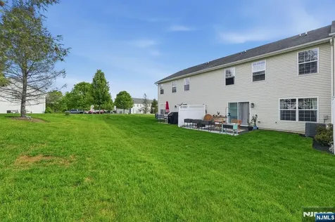 4 Mulberry Lane Hamburg NJ 07419