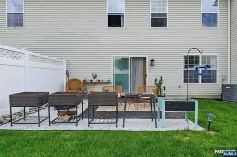 4 Mulberry Lane Hamburg NJ 07419