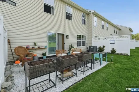 4 Mulberry Lane Hamburg NJ 07419
