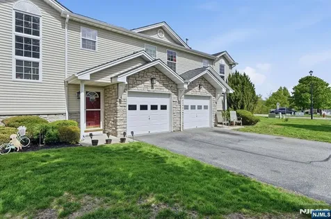 4 Mulberry Lane Hamburg NJ 07419