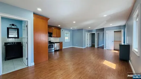 41 Mercer Street Wallington NJ 07057