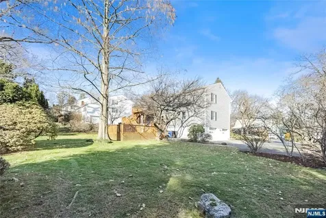 68 Colgate Avenue Paramus NJ 07652