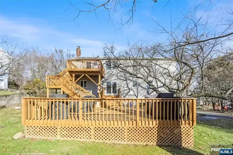 68 Colgate Avenue Paramus NJ 07652