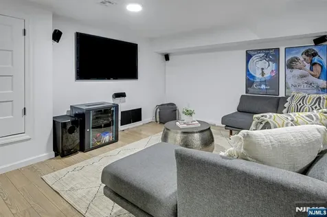 34 Cloverhill Place Montclair NJ 07042