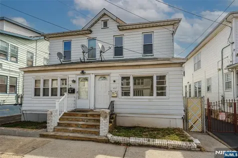 457 7th Newark NJ 07107