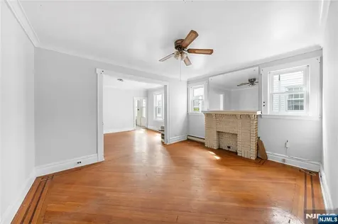 457 7th Newark NJ 07107