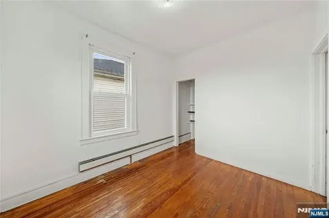 457 7th Newark NJ 07107