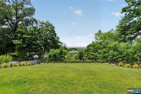 57 Hemlock Road Little Falls NJ 07424