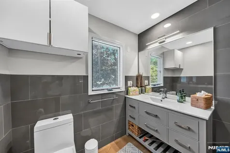57 Hemlock Road Little Falls NJ 07424
