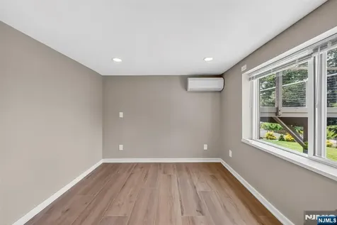 57 Hemlock Road Little Falls NJ 07424