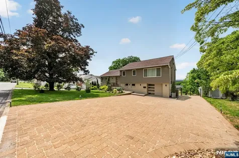 57 Hemlock Road Little Falls NJ 07424