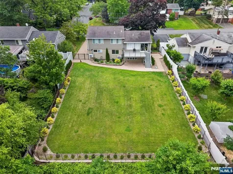 57 Hemlock Road Little Falls NJ 07424
