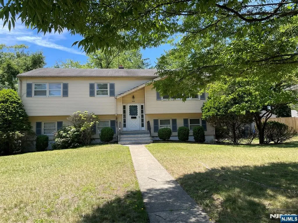 636 Kingsbridge Lane Ridgewood NJ 07450
