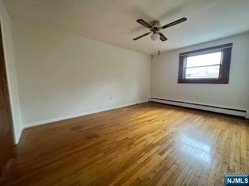 166 Sedore Avenue Fairview NJ 07022