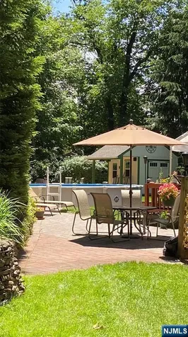 30 Knolls Bloomingdale NJ 07403
