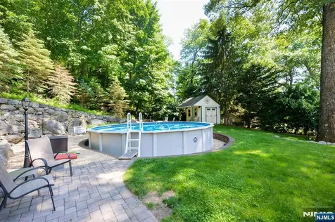 30 Knolls Bloomingdale NJ 07403