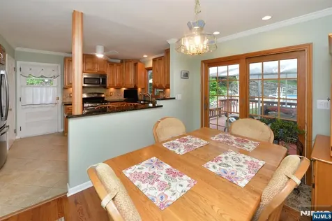 30 Knolls Bloomingdale NJ 07403