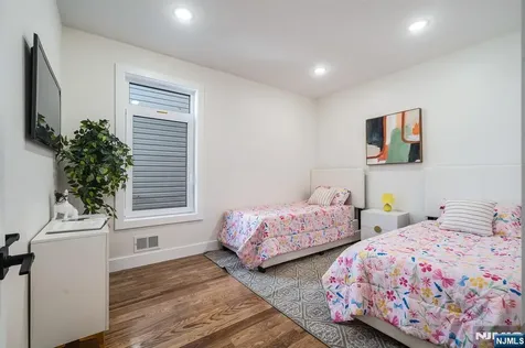 393 Myrtle Avenue Irvington NJ 07111