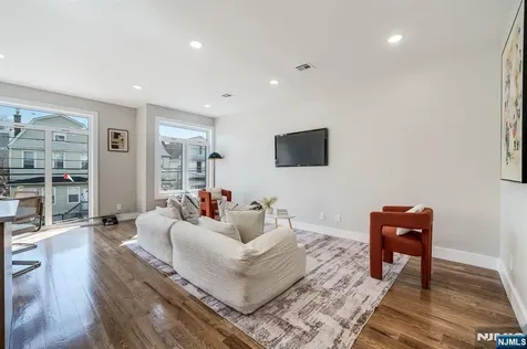 393 Myrtle Avenue Irvington NJ 07111