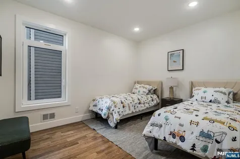 393 Myrtle Avenue Irvington NJ 07111