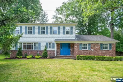 32 Natalie Drive West Caldwell NJ 07006