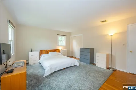32 Natalie Drive West Caldwell NJ 07006
