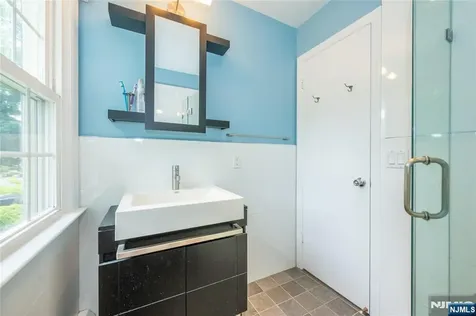 32 Natalie Drive West Caldwell NJ 07006