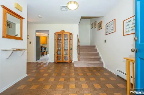 32 Natalie Drive West Caldwell NJ 07006