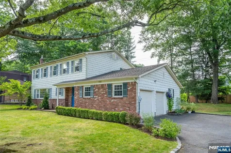 32 Natalie Drive West Caldwell NJ 07006