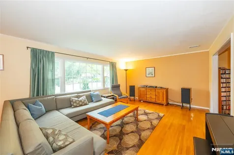 32 Natalie Drive West Caldwell NJ 07006