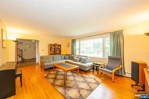 32 Natalie Drive West Caldwell NJ 07006