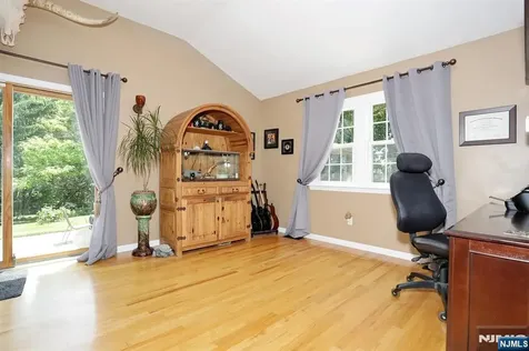 396 Burlington Road Paramus NJ 07652