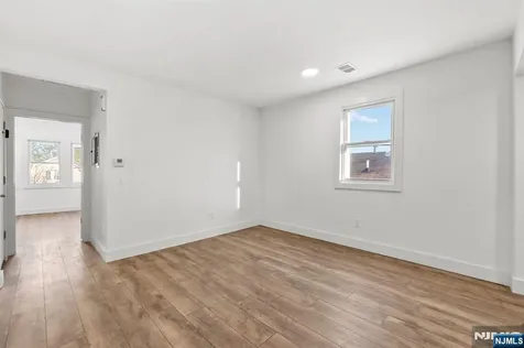 855 S 14th Street Newark NJ 07108