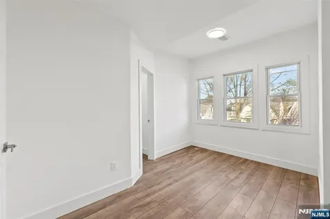 855 S 14th Street Newark NJ 07108