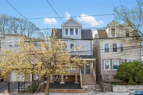 855 S 14th Street Newark NJ 07108