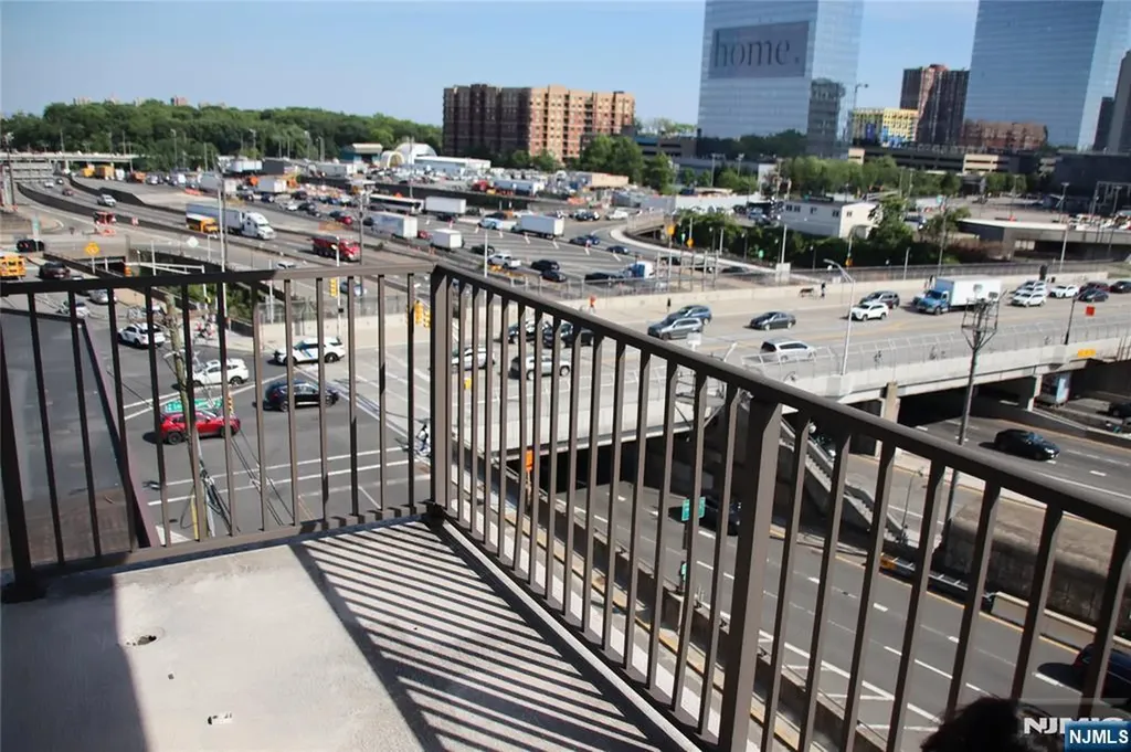 201 Bridge Plaza Fort Lee NJ 07024
