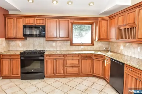 77 Herman Street Hackensack NJ 07601