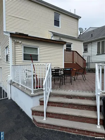 412 Park Place Lyndhurst NJ 07071