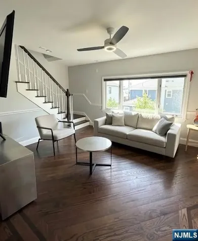 412 Park Place Lyndhurst NJ 07071