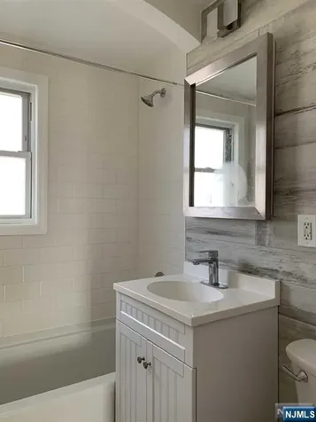 121 Longview Leonia NJ 07024