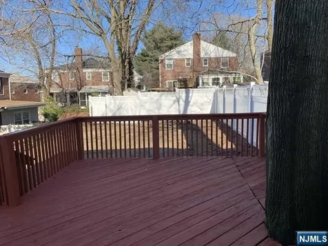 121 Longview Leonia NJ 07024