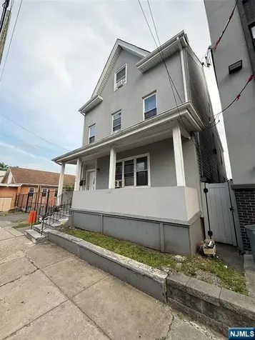 276 Governor Street Paterson NJ 07501