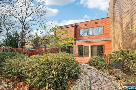 6 Old Quarry Road Englewood NJ 07631